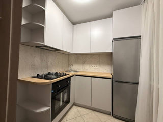 Apartament cu 2 camere, 45 m², Botanica, Chișinău foto 2