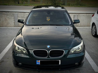 BMW 5 Series foto 1