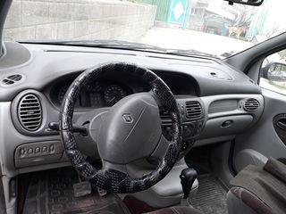 Renault Scenic foto 2