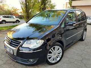 Volkswagen Touran foto 4