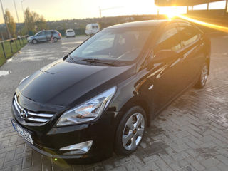 Hyundai Accent foto 6