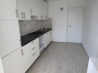 Apartament cu 3 camere, 88 m², Buiucani, Chișinău foto 2