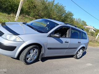 Renault Megane foto 2