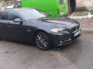 BMW 5 Series foto 3