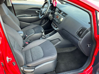 KIA Rio foto 16