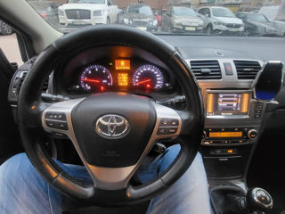 Toyota Avensis foto 5