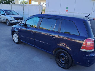 Opel Zafira foto 4