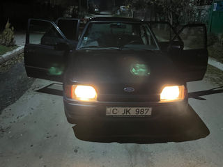 Ford Escort foto 4