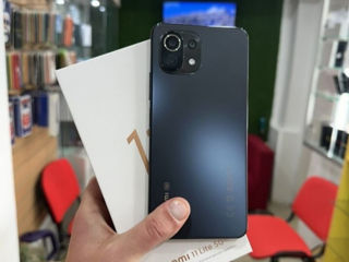 Xiaomi Mi 11 Lite 5G NE.  8/256 ГБ
