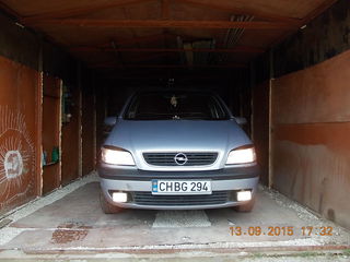 Opel Zafira foto 5