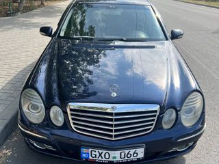 Mercedes E-Class foto 1