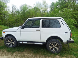 Lada Niva foto 2