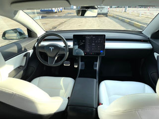 Tesla Model 3 foto 6