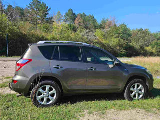 Toyota Rav 4 foto 2