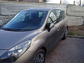 Renault Grand Scenic foto 4