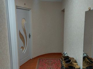 Apartament cu 2 camere, 50 m², Centru, Fălești foto 2