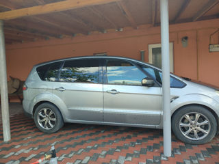 Ford S-Max фото 10