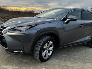 Lexus NX Series foto 1