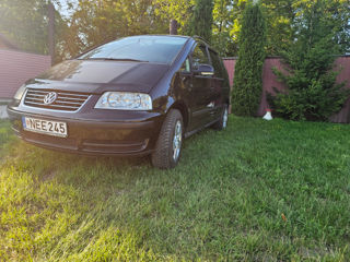 Volkswagen Sharan foto 7