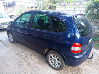 Renault Grand Scenic foto 1