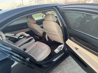 BMW 7 Series foto 8