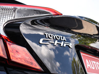 Toyota C-HR фото 12