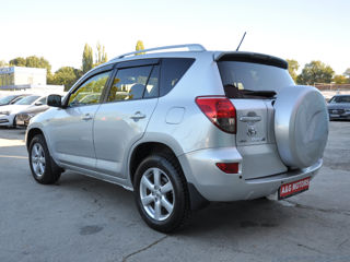 Toyota Rav 4 foto 6