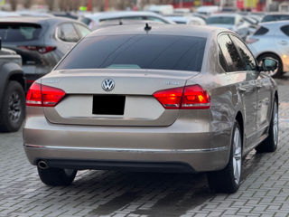 Volkswagen Passat foto 3