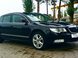 Skoda Superb foto 1