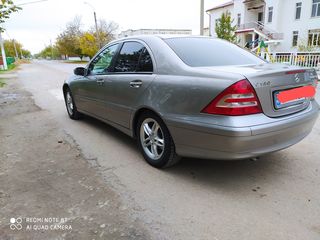 Mercedes C Class foto 2