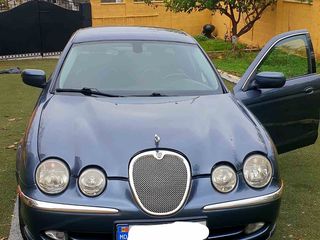 Jaguar S-Type foto 1