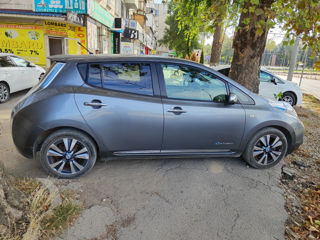 Nissan Leaf foto 1