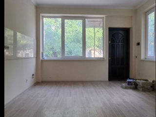 Apartament cu 2 camere, 35 m², Centru, Bălți foto 2