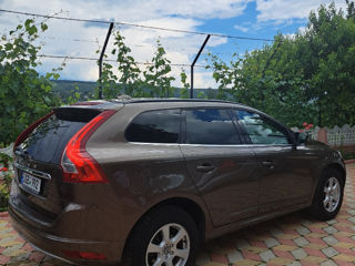 Volvo XC60 foto 2