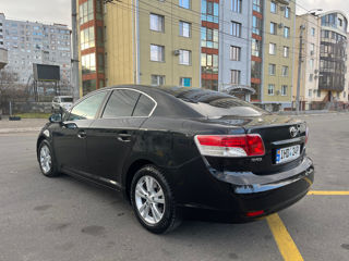 Toyota Avensis foto 3