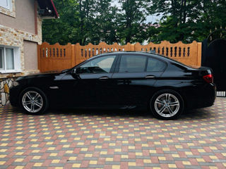 BMW 5 Series foto 4