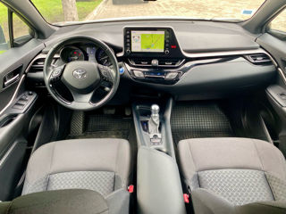 Toyota C-HR foto 5