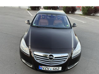 Opel Insignia foto 1