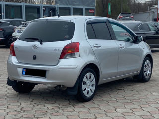 Toyota Yaris foto 3