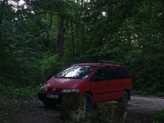 Volkswagen Sharan foto 2