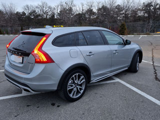 Volvo V60 Cross Country foto 2