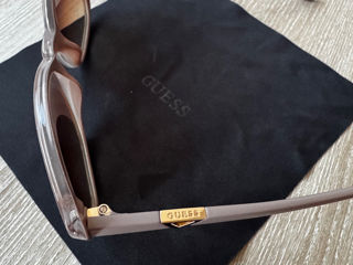 Ochelari de soare, Guess foto 1