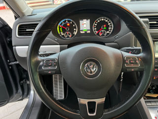 Volkswagen Jetta foto 7