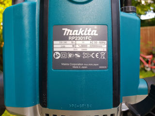 Makita RP2301FC фрезер 2100W . 9000-22000 оборотов в мин. Made in Japan. foto 2