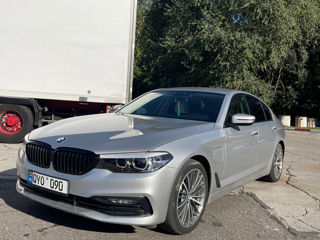 BMW 5 Series foto 1