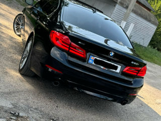 BMW 5 Series foto 2