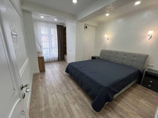 Apartament cu 3 camere, 74 m², Poșta Veche, Chișinău foto 2