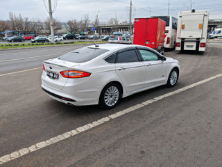 Ford Fusion foto 6