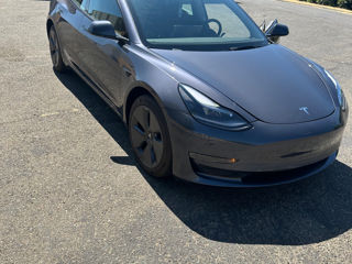 Tesla Model 3 foto 2