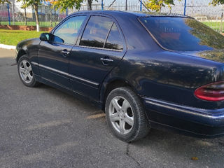 Mercedes E-Class foto 3